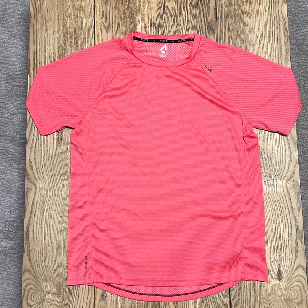 Alive Quick Dry T-Shirt - Size Large